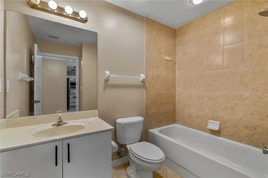 4530 Botanical Place Circle Naples FL 34112