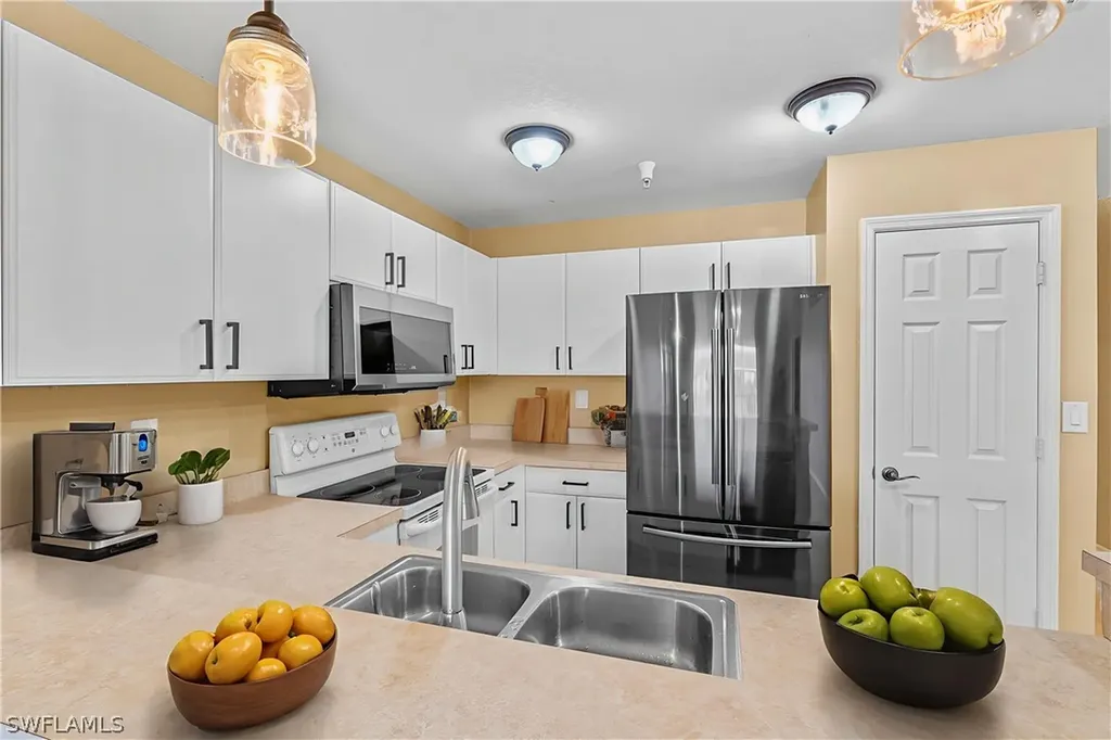 4530 Botanical Place Circle Naples FL 34112