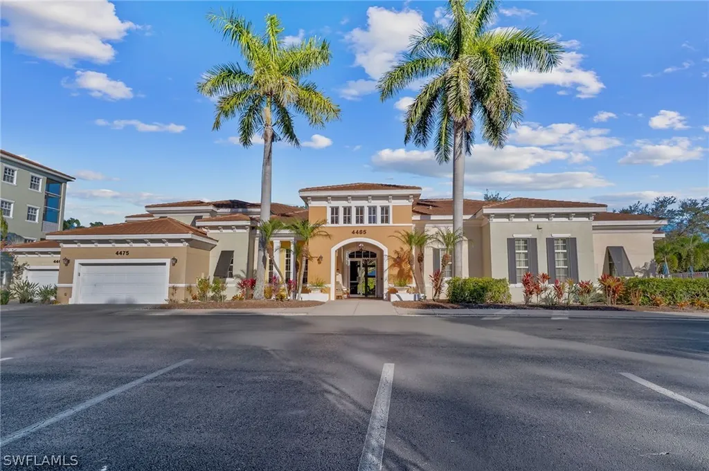 4530 Botanical Place Circle Naples FL 34112