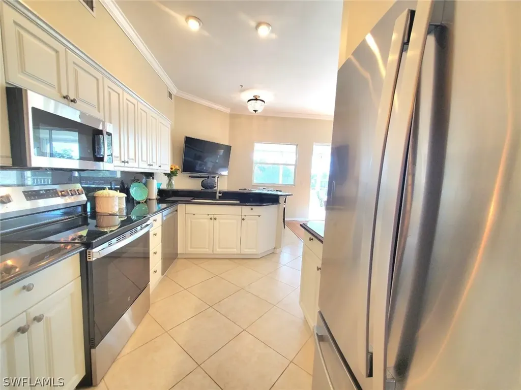 945 Eastham Way Naples FL 34104