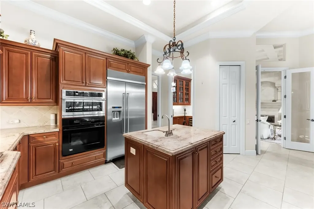 7615 Palmer Court Naples FL 34113