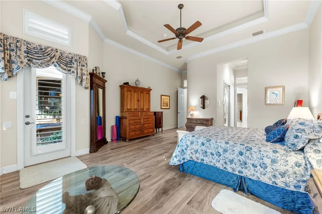 7615 Palmer Court Naples FL 34113