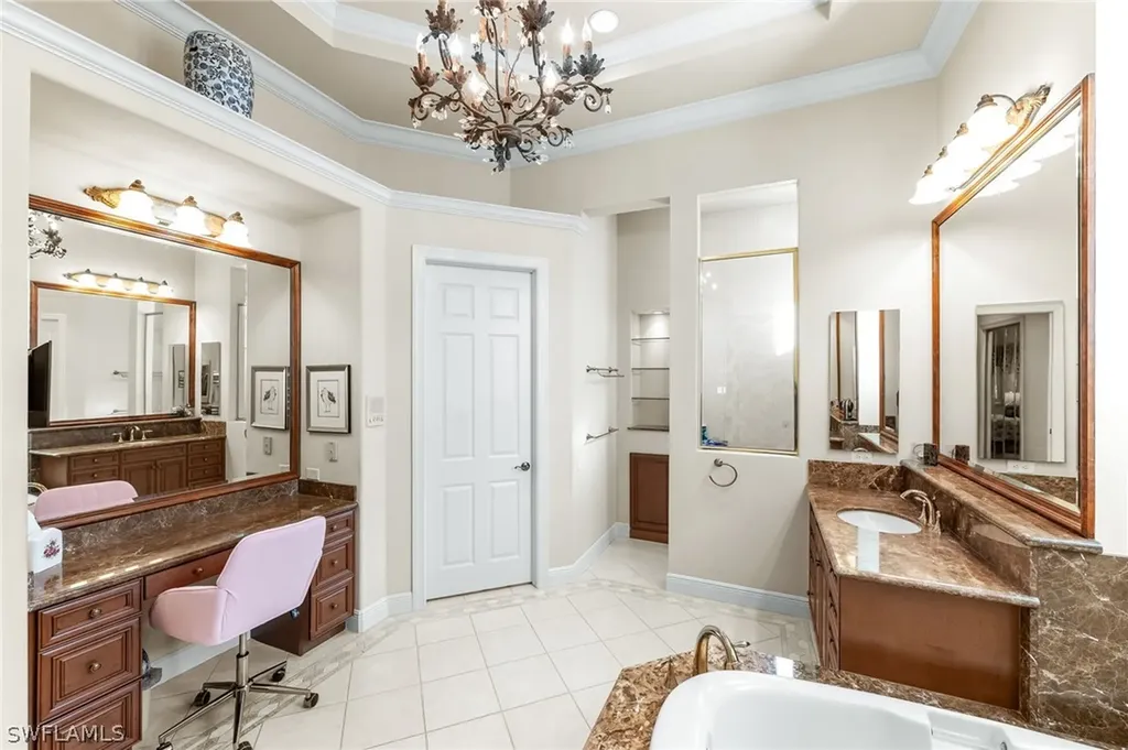 7615 Palmer Court Naples FL 34113