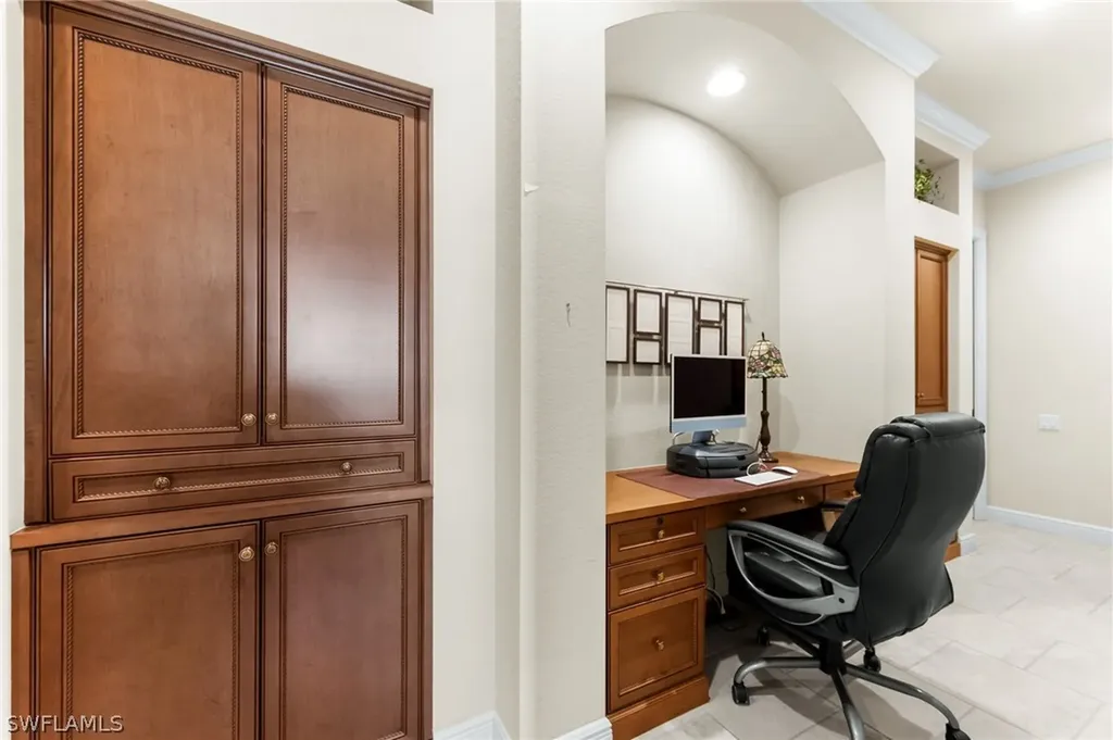 7615 Palmer Court Naples FL 34113