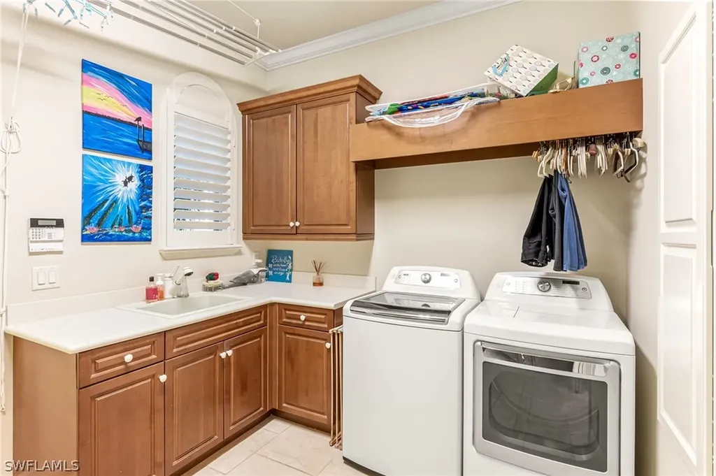 7615 Palmer Court Naples FL 34113