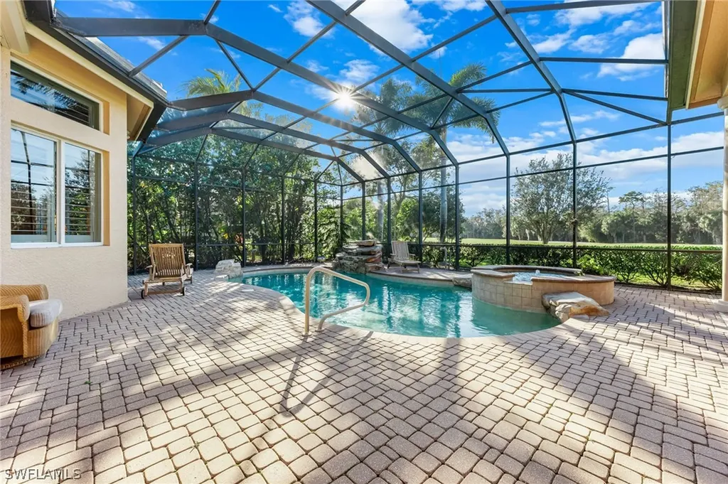 7615 Palmer Court Naples FL 34113