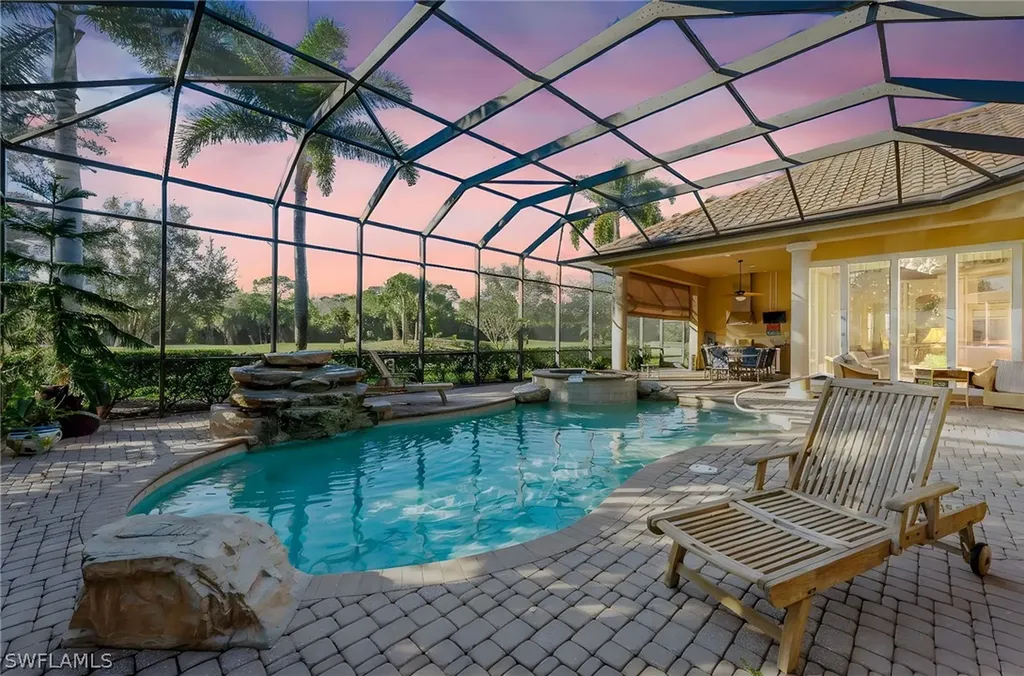 7615 Palmer Court Naples FL 34113