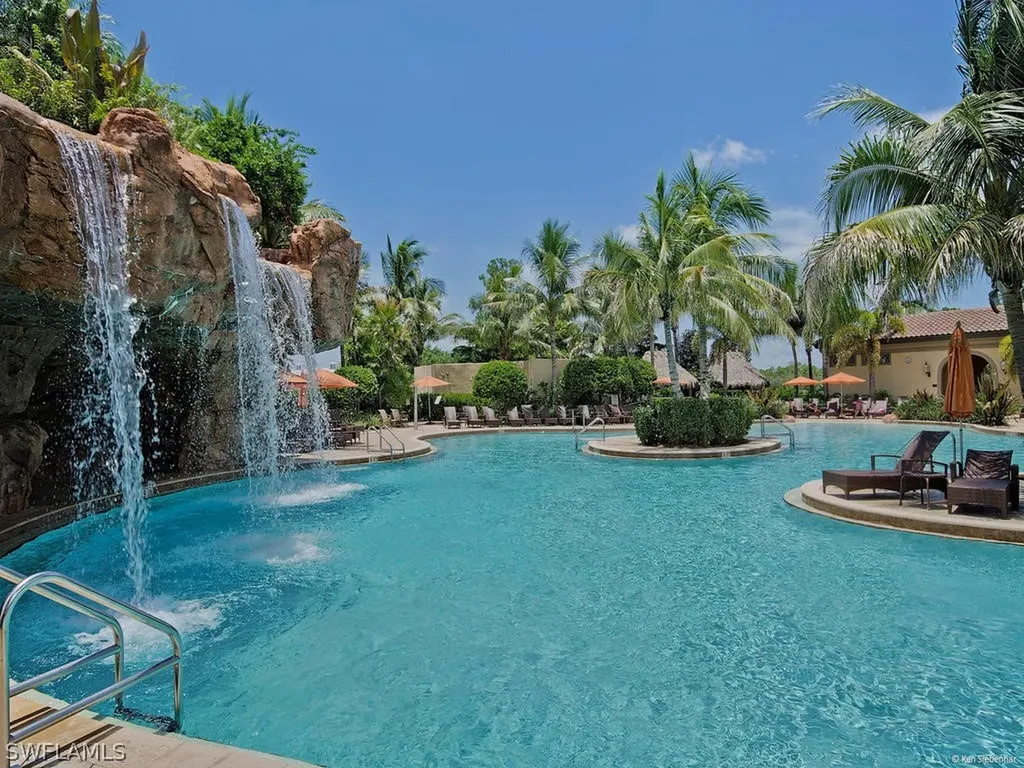 7615 Palmer Court Naples FL 34113