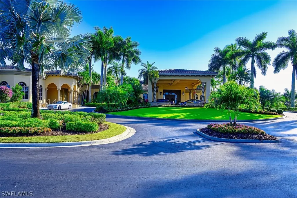 7615 Palmer Court Naples FL 34113