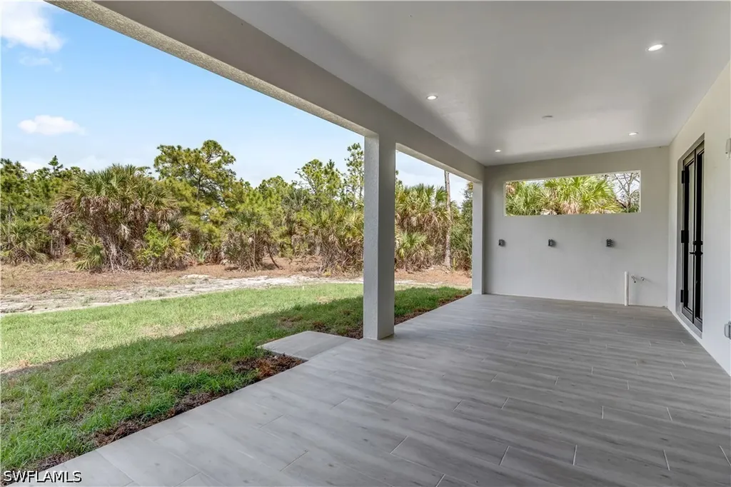 3541 20th Avenue NE Naples FL 34120