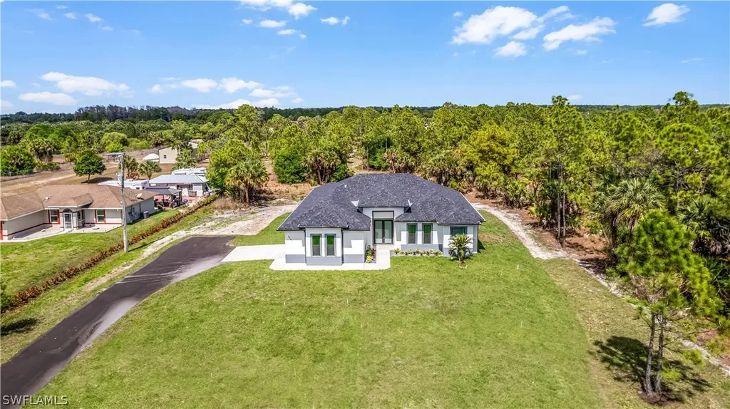 3541 20th Avenue NE Naples FL 34120