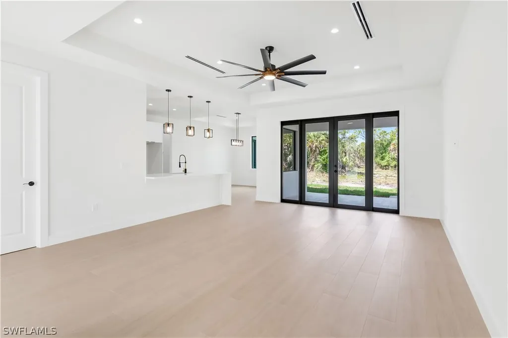 3541 20th Avenue NE Naples FL 34120