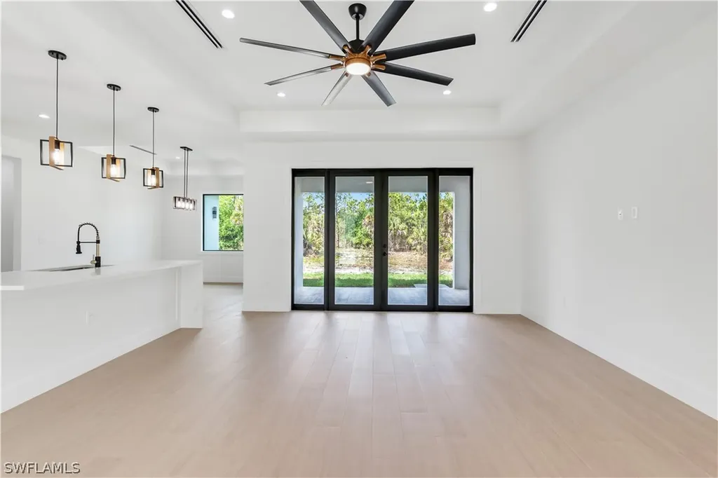 3541 20th Avenue NE Naples FL 34120