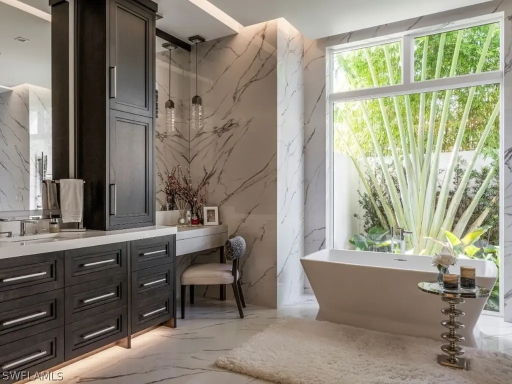 6199 Highcroft Drive Naples FL 34119