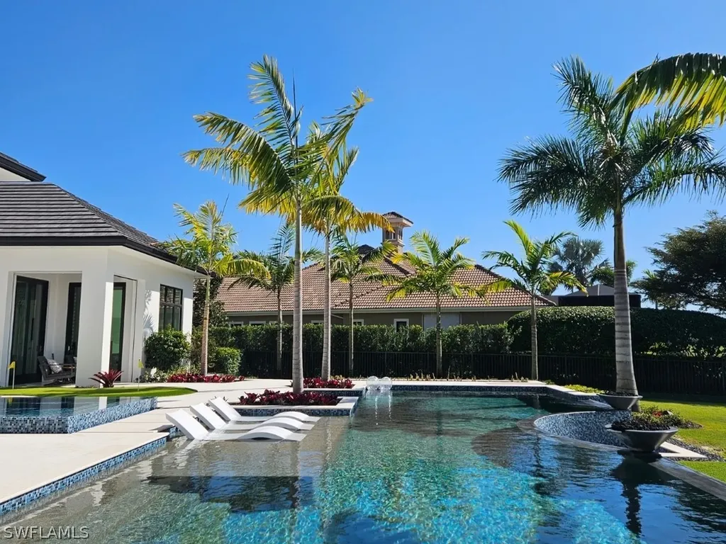 6199 Highcroft Drive Naples FL 34119