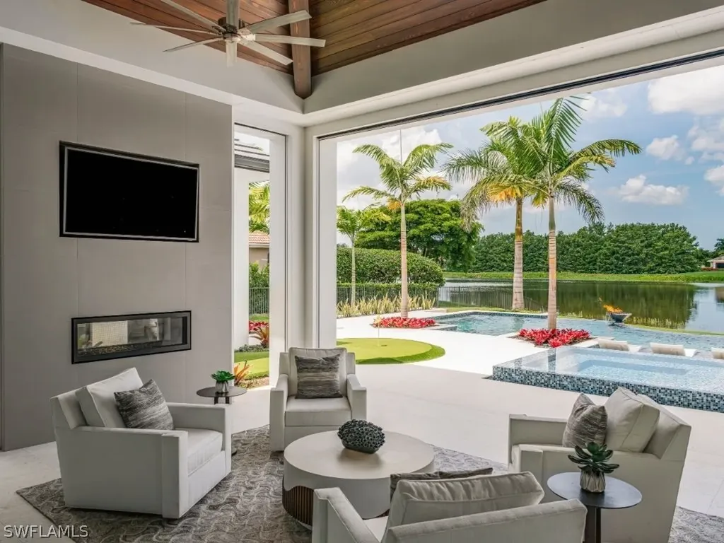 6199 Highcroft Drive Naples FL 34119