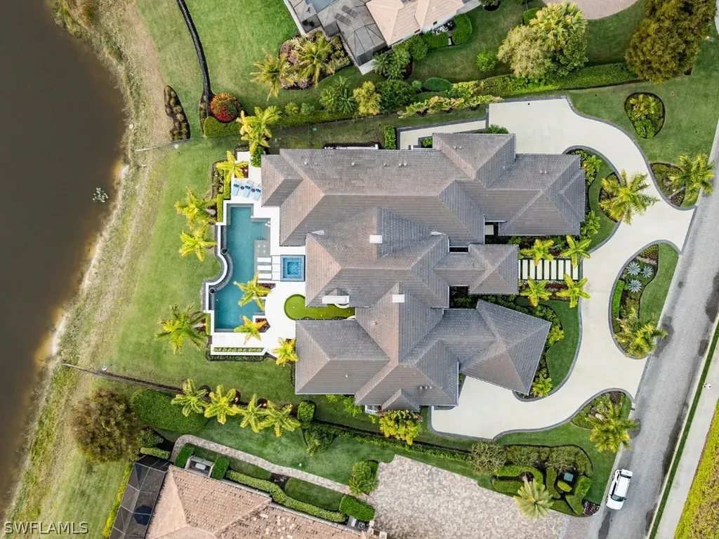 6199 Highcroft Drive Naples FL 34119