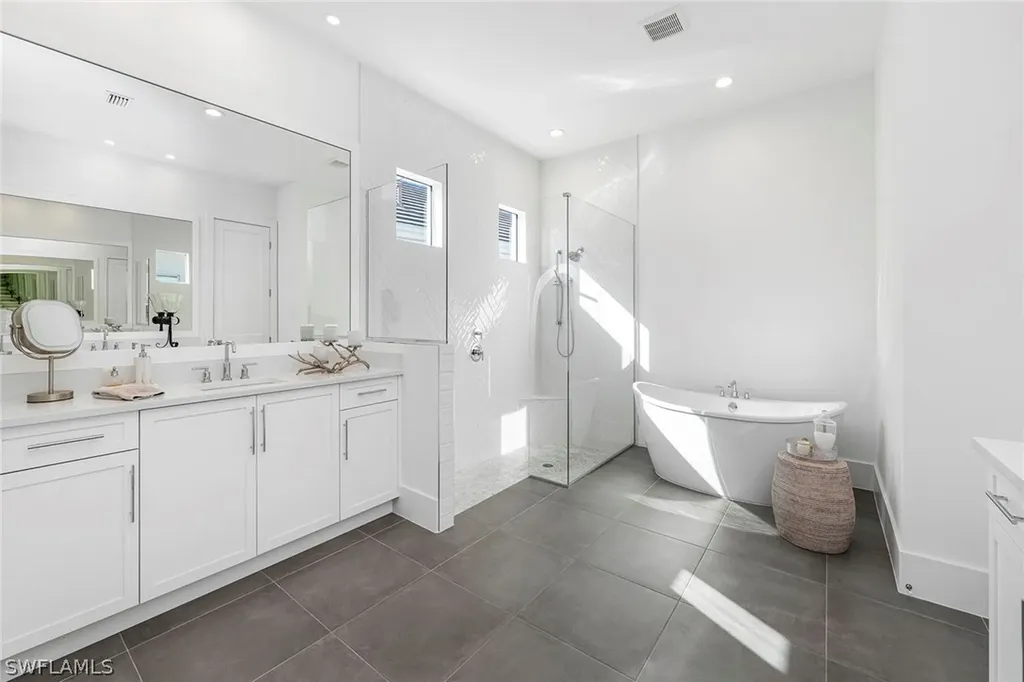14194 Galley Court Naples FL 34114
