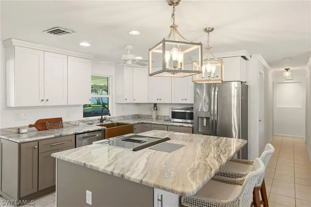 1159 Holiday Lane E Naples FL 34104