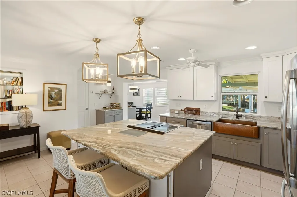 1159 Holiday Lane E Naples FL 34104