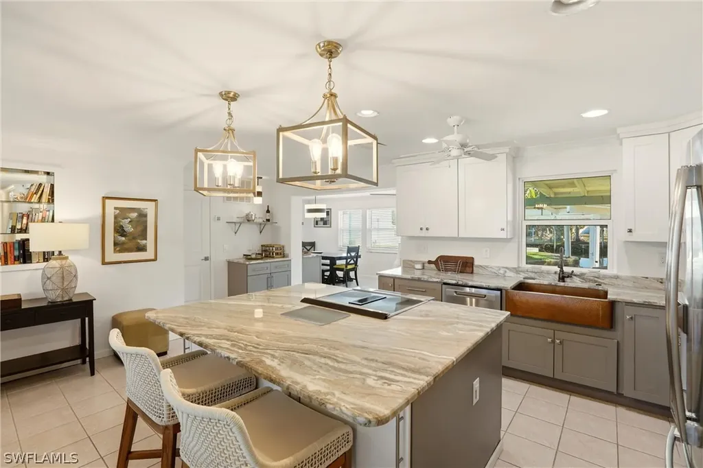 1159 Holiday Lane E Naples FL 34104