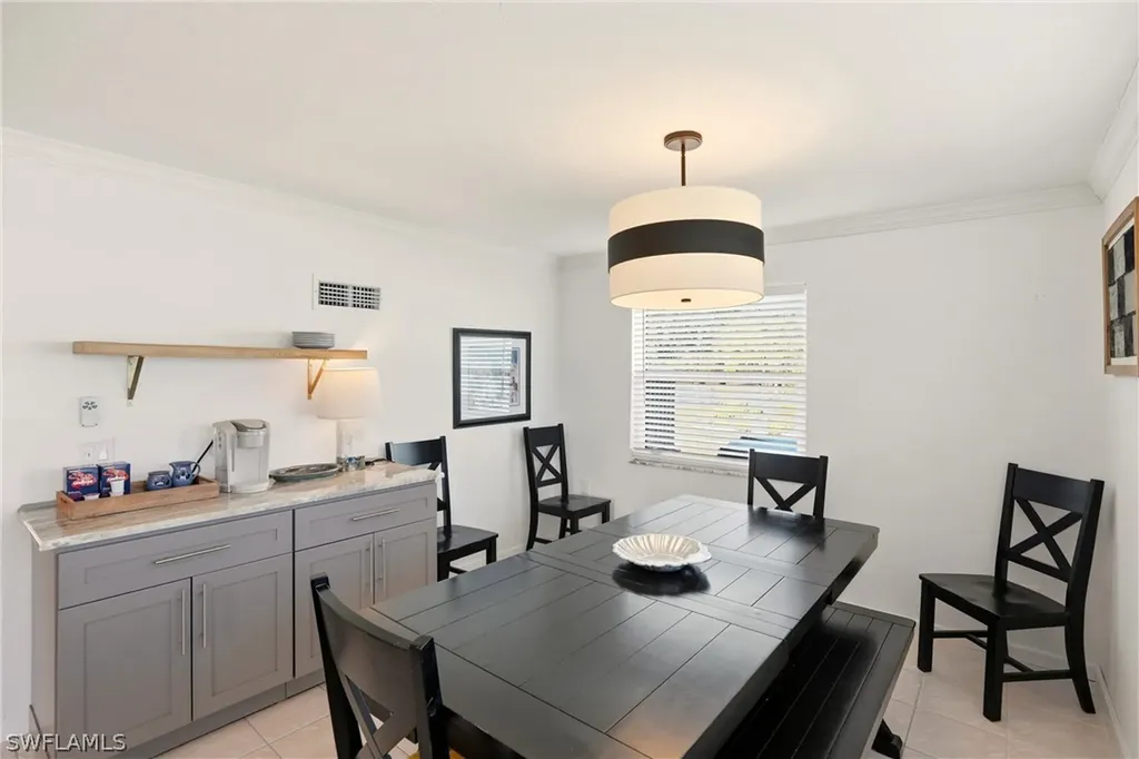 1159 Holiday Lane E Naples FL 34104