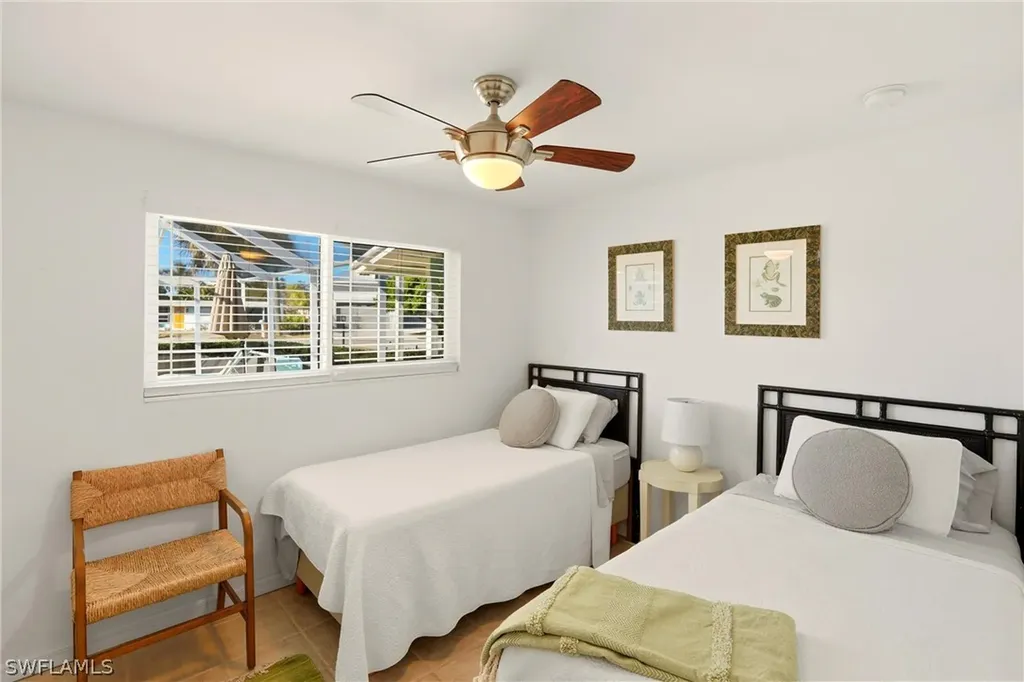 1159 Holiday Lane E Naples FL 34104