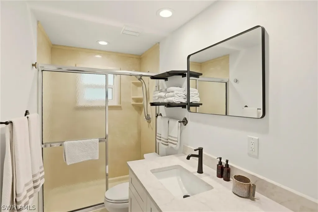 1159 Holiday Lane E Naples FL 34104
