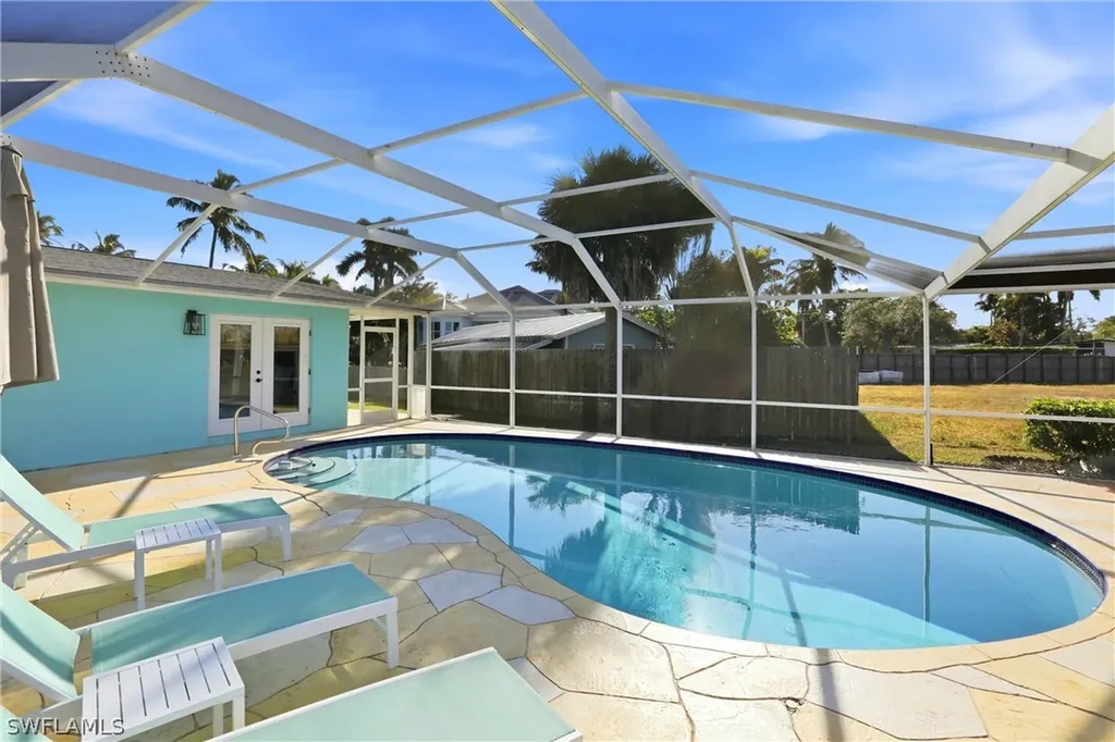 1159 Holiday Lane E Naples FL 34104