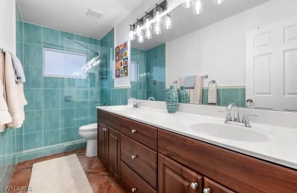 5701 Riverside Drive Cape Coral FL 33904