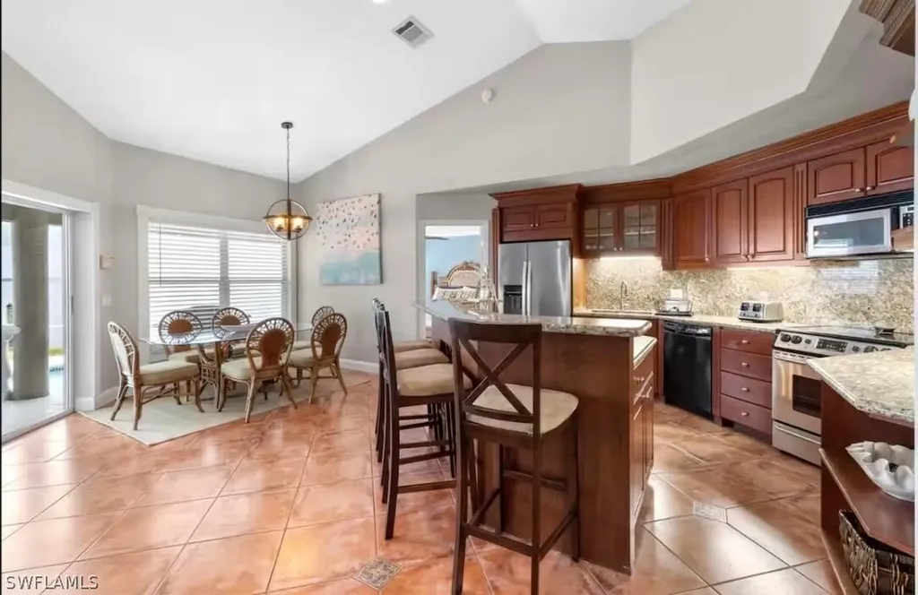 5701 Riverside Drive Cape Coral FL 33904