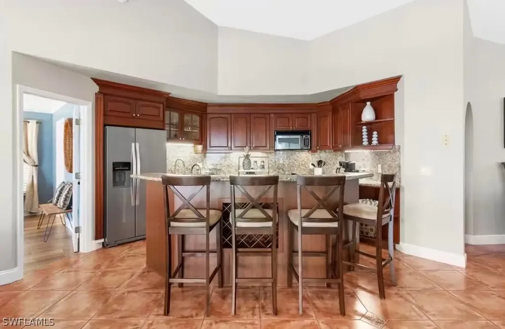 5701 Riverside Drive Cape Coral FL 33904