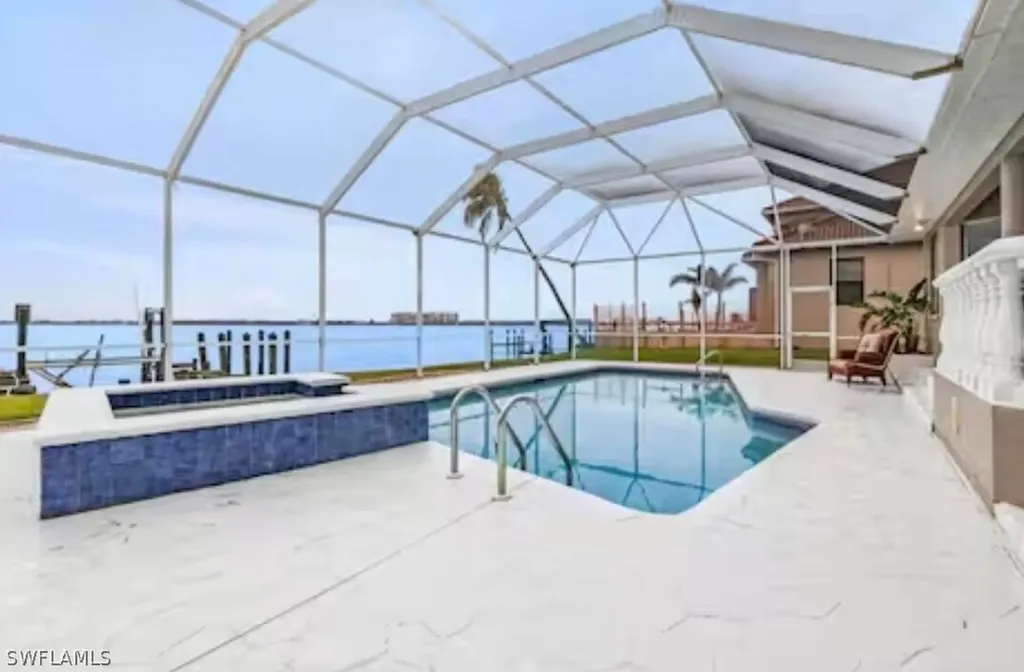 5701 Riverside Drive Cape Coral FL 33904