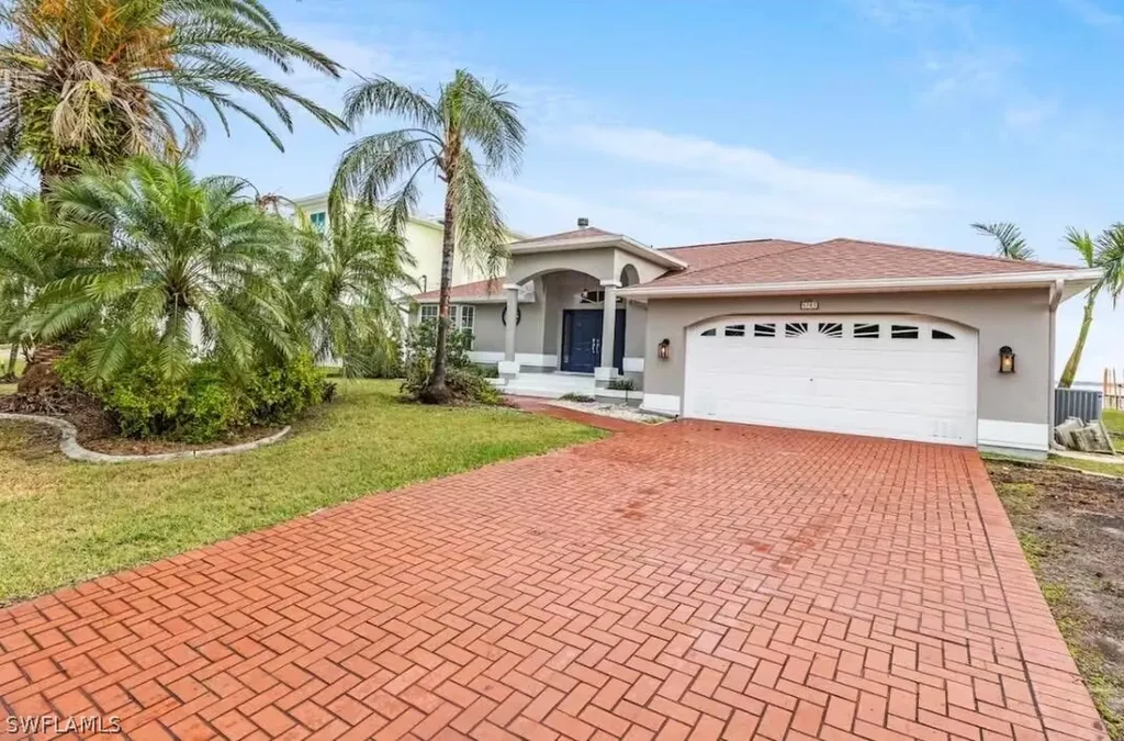 5701 Riverside Drive Cape Coral FL 33904