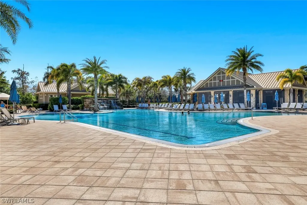 7121 Live Oak Drive Naples FL 34114