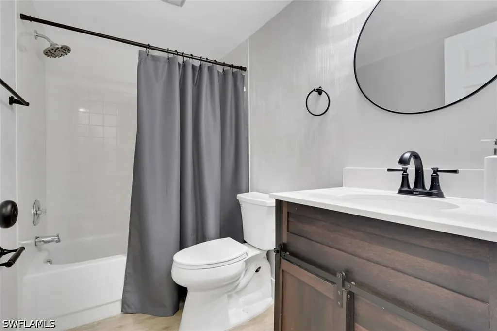 5499 Rattlesnake Hamm Road Naples FL 34113