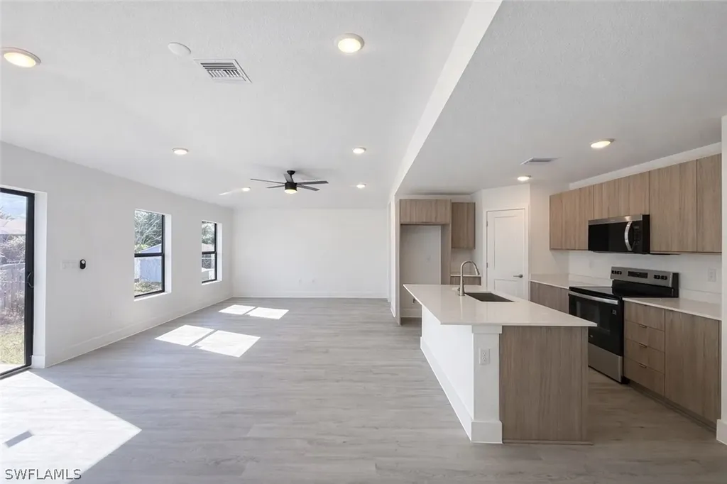 2709 22nd Street SW Lehigh Acres FL 33976