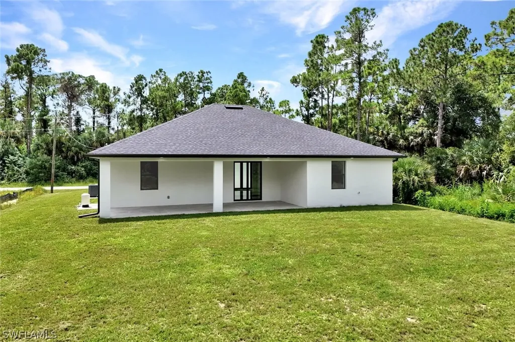 1137 Rahway Street E Lehigh Acres FL 33974