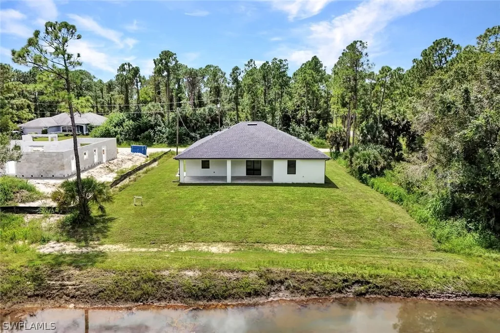 1137 Rahway Street E Lehigh Acres FL 33974