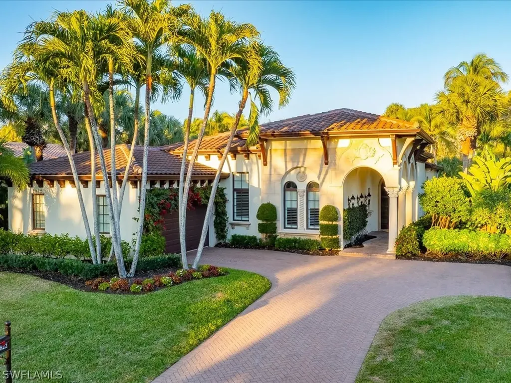 2822 Capistrano Way Naples FL 34105