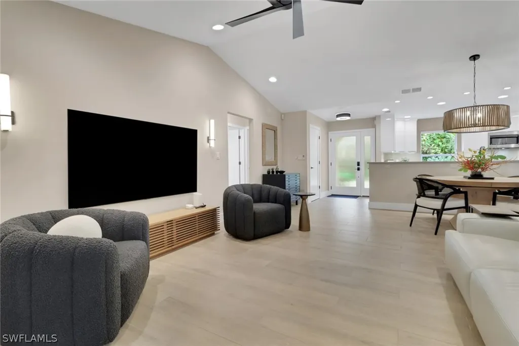 730 5th Street NW Naples FL 34120