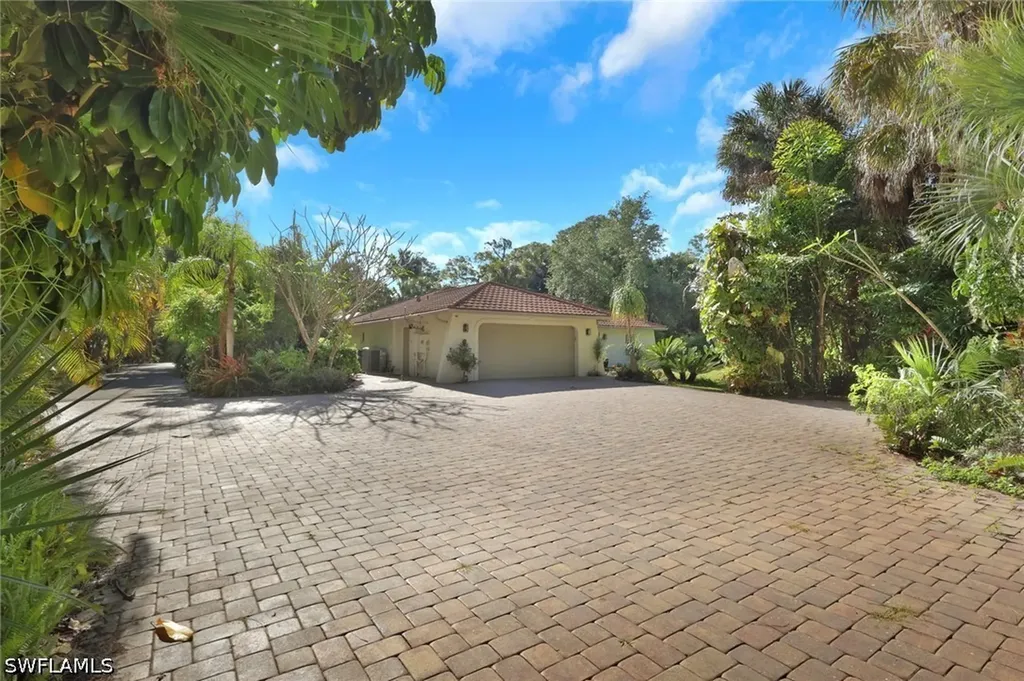 730 5th Street NW Naples FL 34120