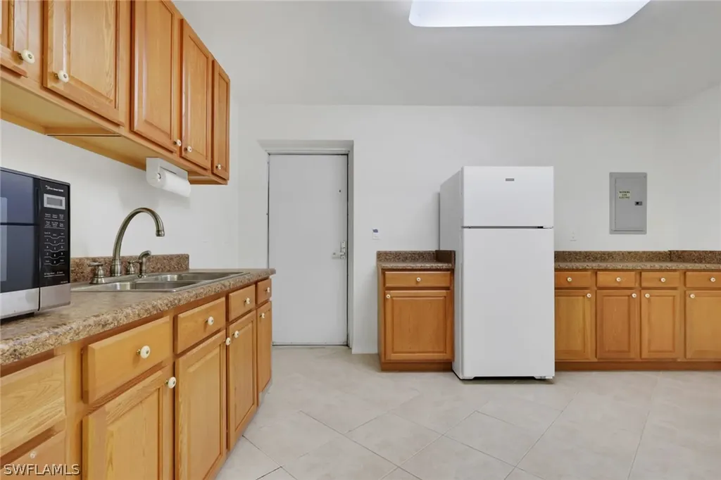 730 5th Street NW Naples FL 34120