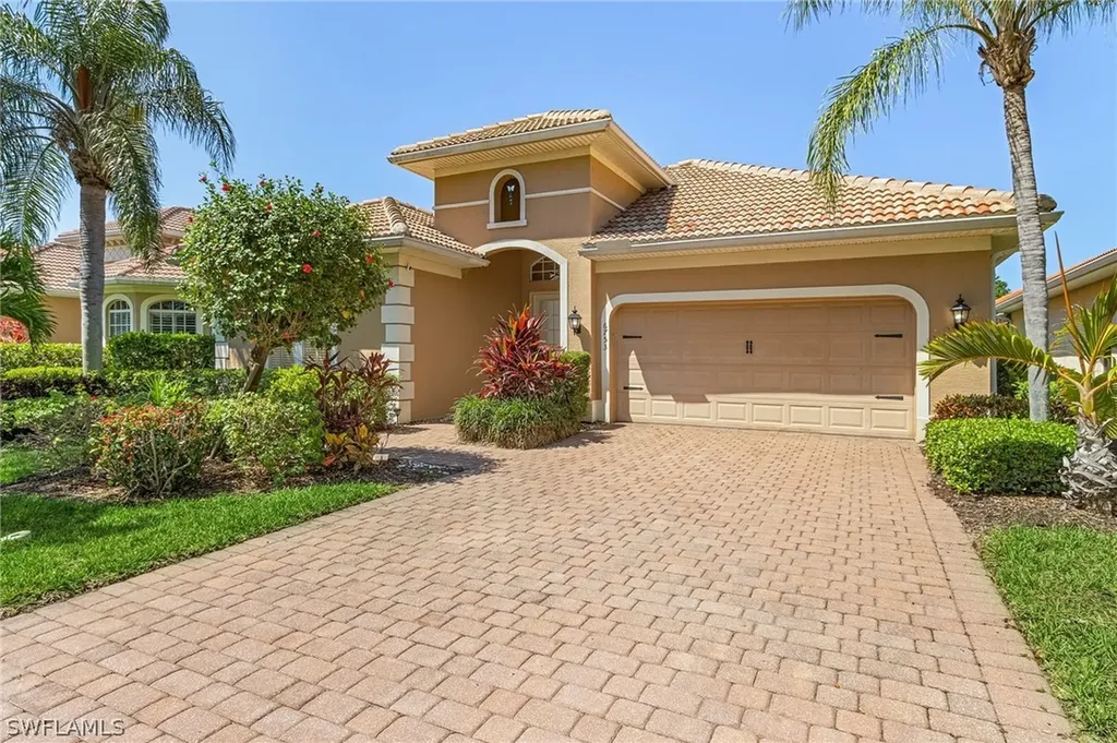 6753 Bent Grass Drive Naples FL 34113