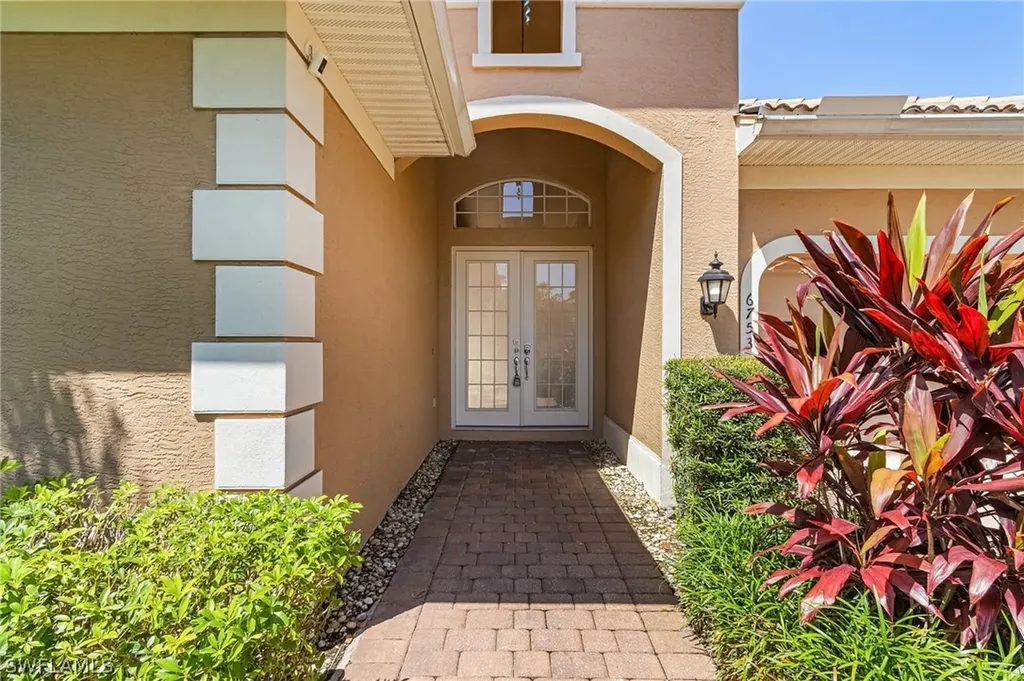 6753 Bent Grass Drive Naples FL 34113