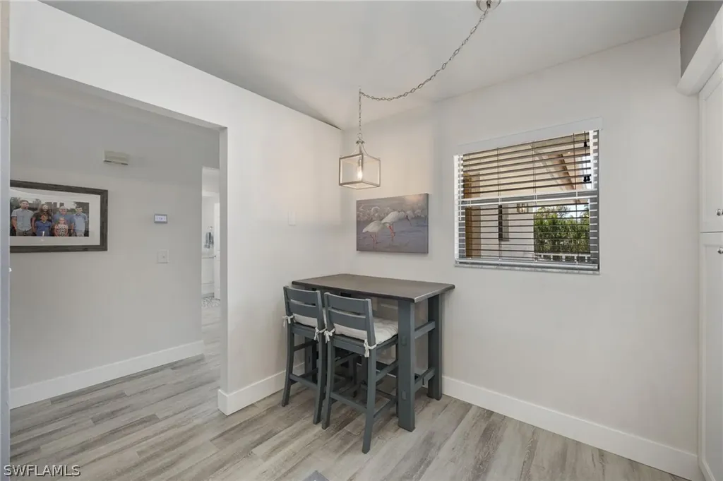 525 Lake Louise Circle Naples FL 34110