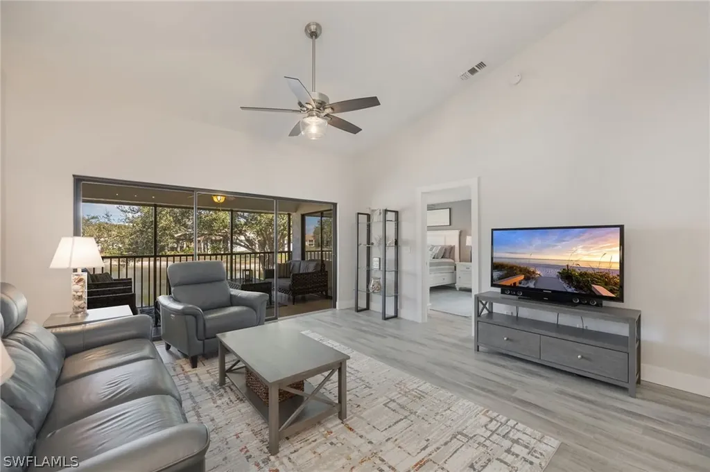 525 Lake Louise Circle Naples FL 34110