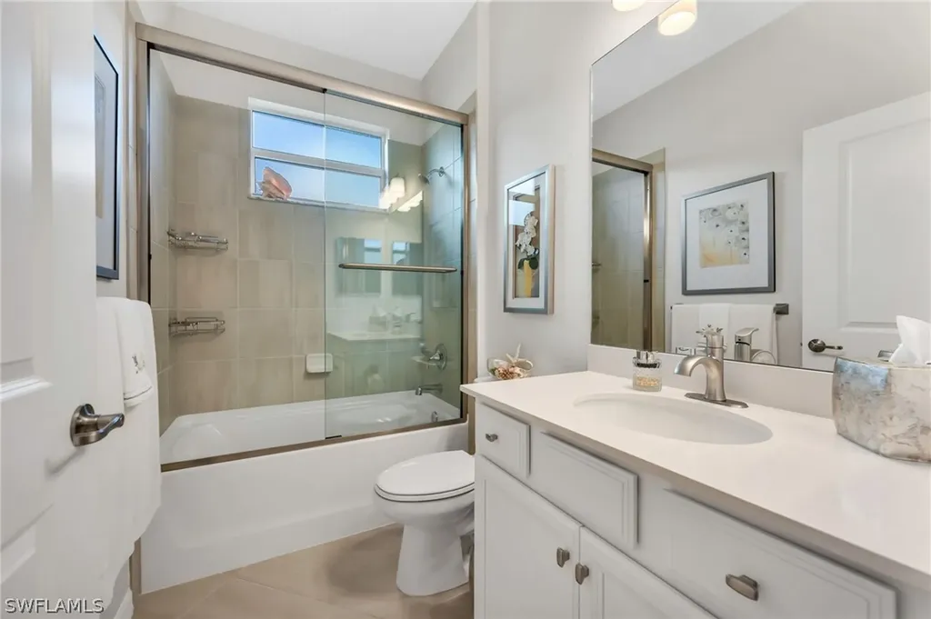 2543 Vine Avenue Naples FL 34120