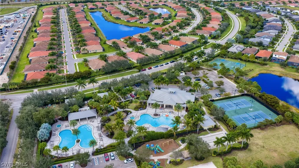 2543 Vine Avenue Naples FL 34120