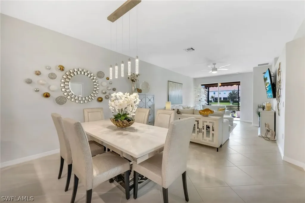 2543 Vine Avenue Naples FL 34120